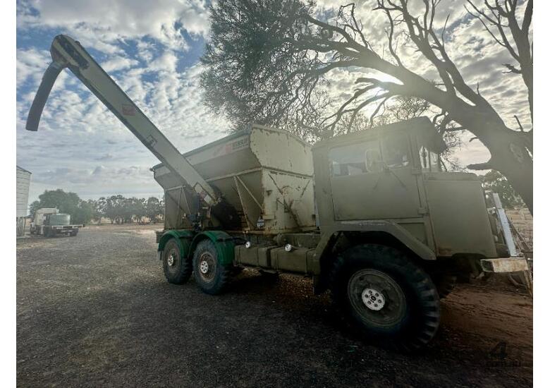 caption International Army Truck 1968 with Heaslip Grouper Bin