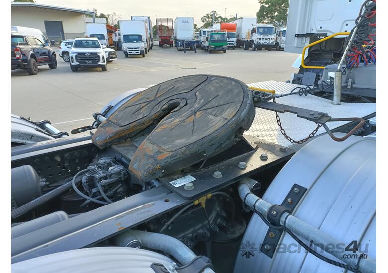 caption 2019 Mercedes 96X 3258 6x4 Prime Mover