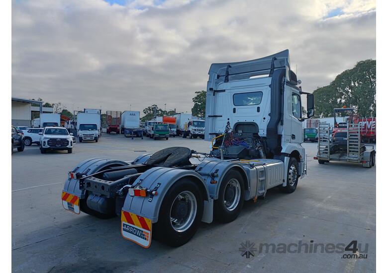 caption 2019 Mercedes 96X 3258 6x4 Prime Mover