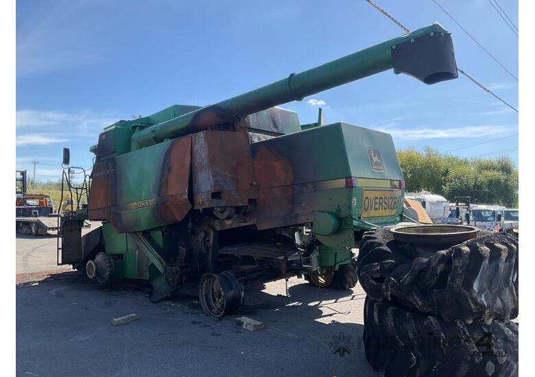 caption 1998 John Deere 9610 Maximiser Combine Harvester