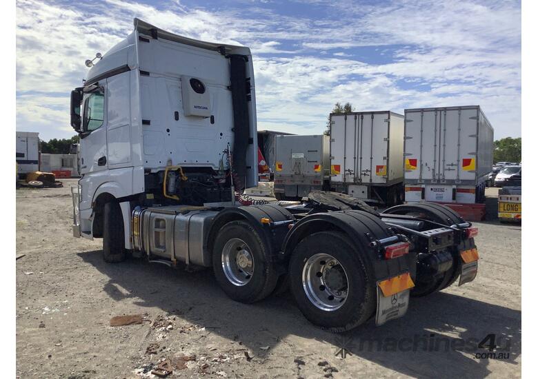 caption 2021 Mercedes-Benz Actros 6x4 Prime Mover