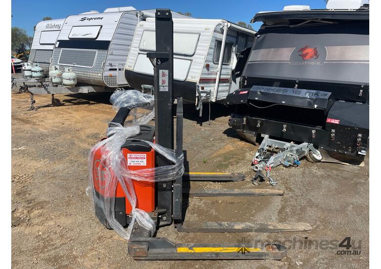 caption 2005 BT SWE 120S Walk Behind Forklift