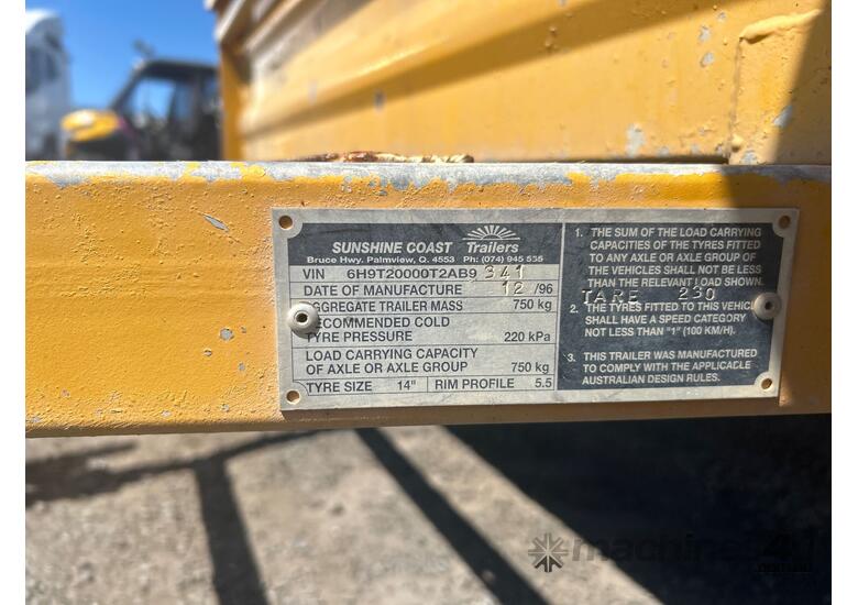 caption 1996 Sunshine Coast Trailers Single Axle Enclosed Box Trailer