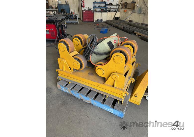 caption Welding rotator