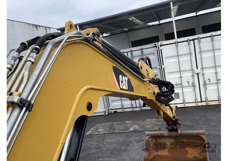 caption 2015 Caterpillar 305.5E2 Excavator (Rubber Tracked)