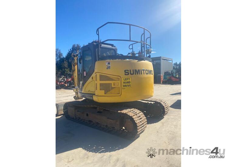 caption 2017 Sumitomo SH145
