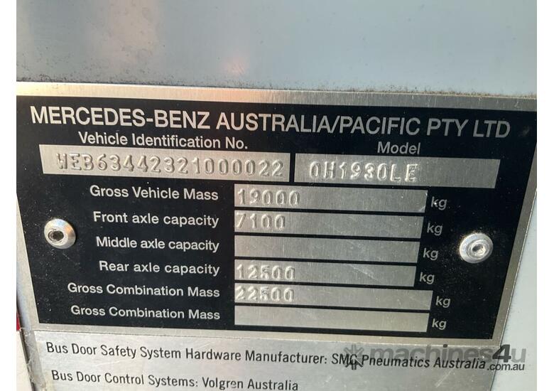 caption Mercedes Benz Bus