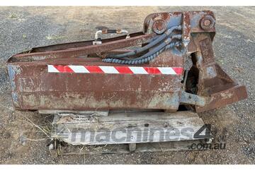 HYDRAULIC FLAIL MOWER ATTACHMENT