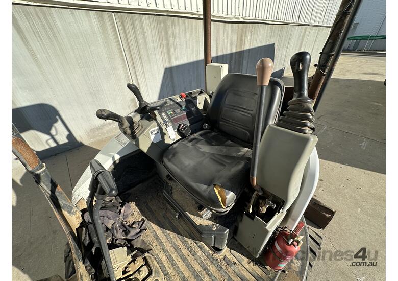 caption 2013 Bobcat E26 Rubber Tracked Excavator
