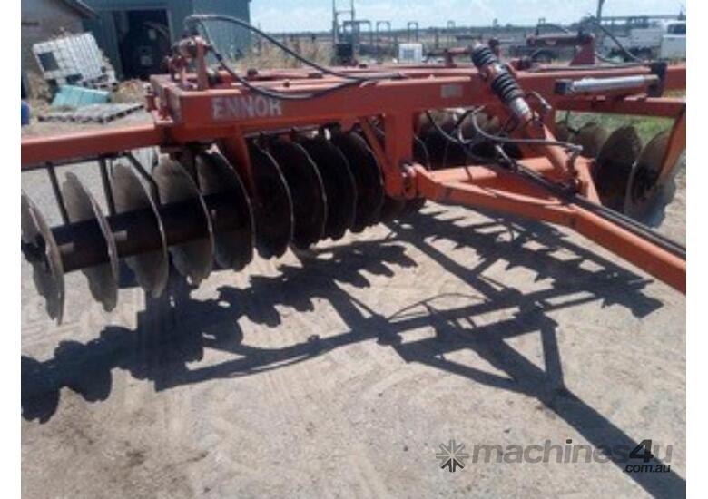 (8707) ENNOR - 44 Plate - Upgraded to 28 inch Discs