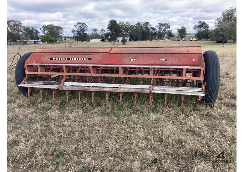 Massey Ferguson MF56 Combine 24 row