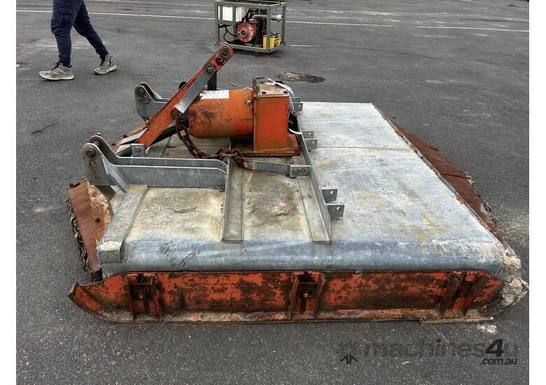 Howard 6 Foot Slasher