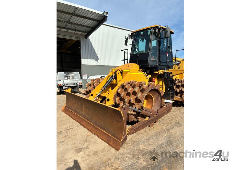 2019 Caterpillar 815 K Compactor