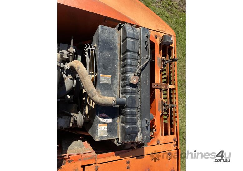 caption Daewoo SL250LC Excavator (Steel Tracked)