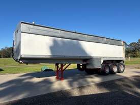 34FT GRAIN TIPPER TRAILER, TRI AXEL, SPRINGS, HARVEST READY, WITH RIGHT WEIGH SCALES, NEW TARP - picture0' - Click to enlarge