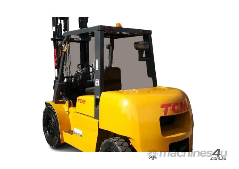 caption 2014 TCM 2.5T Container Mast 4.8m L/H Diesel