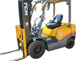 2014 TCM 2.5T Container Mast 4.8m L/H Diesel - picture2' - Click to enlarge