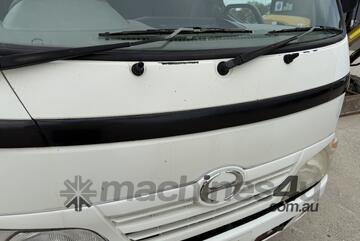 2011 Hino 300 614 Tipper 4x2 (Car License) (Ex Coates Hire)