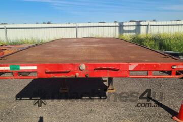 1994 Krueger ST-3 Tri Axle Flattop A Trailer