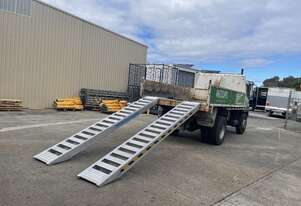 4.2m - 10Tonne Heavy Duty Steel Track,Rubber Pads on steel,Rubber Track & Rubber Tyre Machinery Load