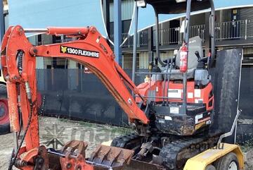 Kubota U17 Mini Excavator & Trailer Package
