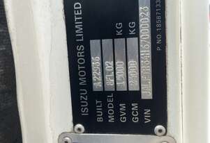 2006 Isuzu FTR 900 4x2 Skip Bin Truck