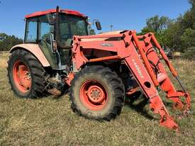 Kubota M125 Tractor - picture0' - Click to enlarge