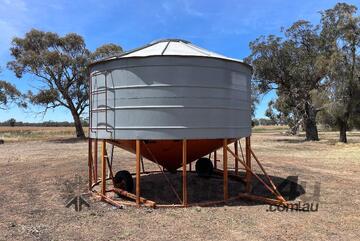 Jaeschke 25 ton field bin