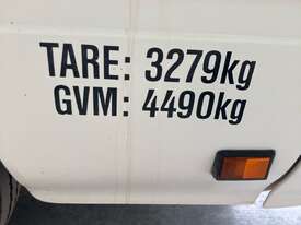 2000 Toyota Coaster Bus - picture1' - Click to enlarge