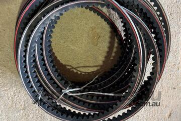 Horwood Bagshaw Clover Harvester - 5 x Un  BX100 Cog Drive Belts