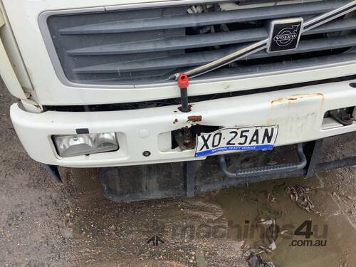 2004 Volvo FL 250 Table Top