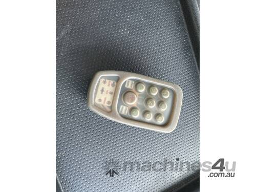 2014 Hino FD500 1124 4x2 Tilt Tray