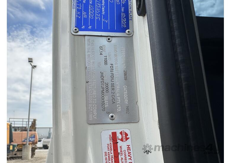 2014 Hino FD500 1124 4x2 Tilt Tray