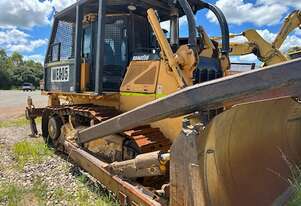 2010 KOMATSU D65EX-16 DOZER WITH GUARDING & RAKE