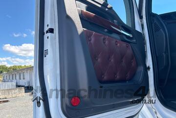 2019 Kenworth T610SAR Prime Mover