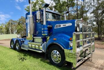 2010 Kenworth T908 IT Bunk, Cummins ISX (rebuild history), 18sp, 97T rated and dual X locks