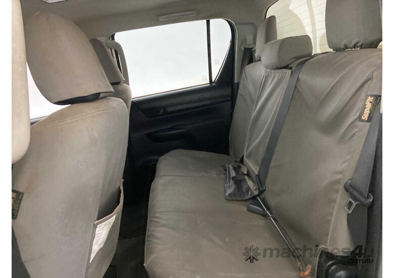 2016 Toyota Hilux Cab Chassis Dual Cab