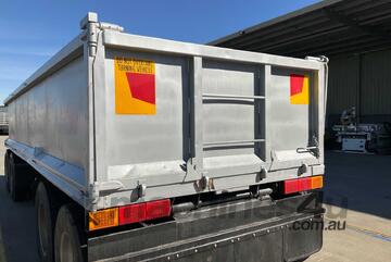 2008 BPT D4 Quad Axle Dog Tipper