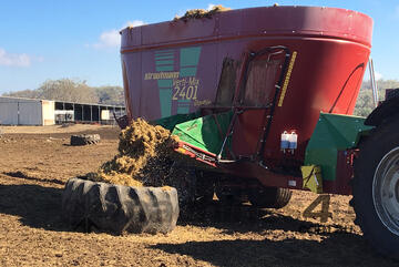 Strautmann Verti-Mix Double Auger Feed Mixing Wagon