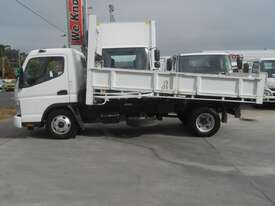 2007 MITSUBISHI CANTER - picture2' - Click to enlarge