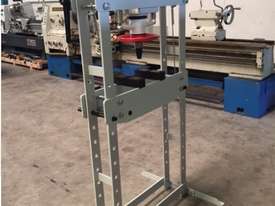Hydraulic H Frame Press, 15 Tonne  - picture2' - Click to enlarge