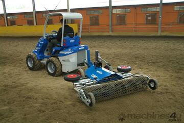 Multione Mini Loader Horse Arena Harrow