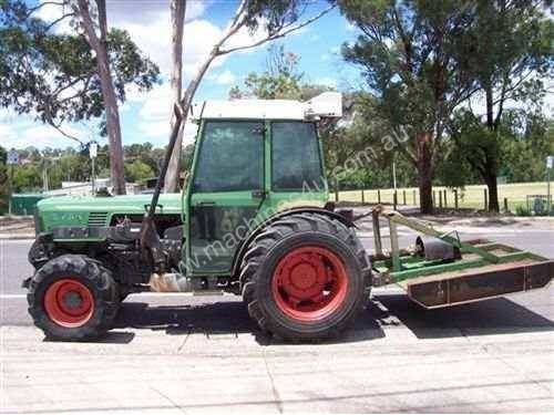 275V vinyard tractor , front 3PL and PTO , 