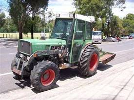 275V vinyard tractor , front 3PL and PTO ,  - picture1' - Click to enlarge
