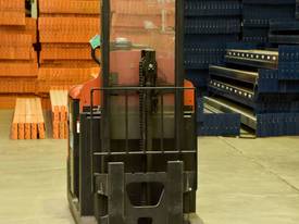 2007 BT-TOYOTA OSE120CB  Order picker - picture0' - Click to enlarge