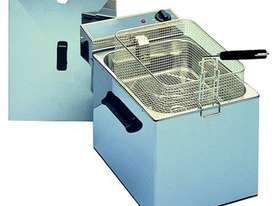 Roller Grill RF 8 S - 8 Litre Single Fryer - picture0' - Click to enlarge