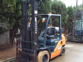 TOYOTA 2.5 TON 8 SERIES 32-8FG25 6M LIFT HEIGHT  - picture0' - Click to enlarge
