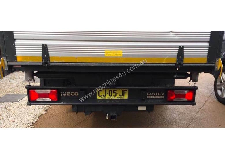 caption Iveco Daily 50C17 3 Way Tipper