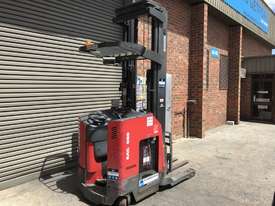 Raymond  Reach Forklift Forklift - picture1' - Click to enlarge