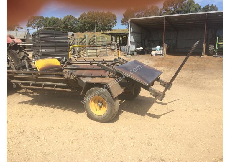 Used Boomerang Round Bale Feeder Bale Feeder In Listed On